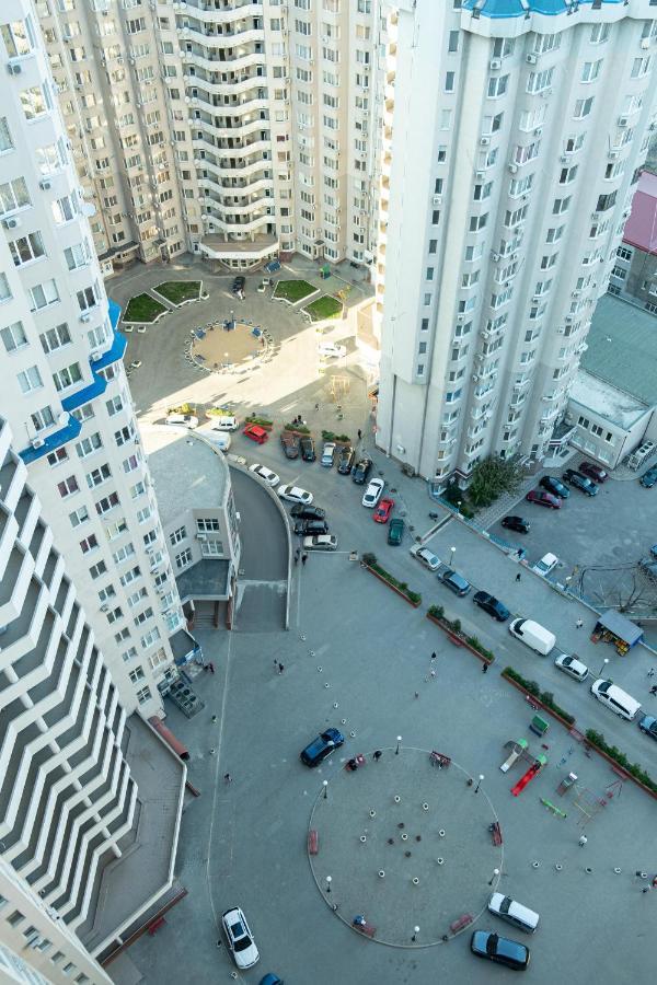 White Attic Apartment Одесса Экстерьер фото